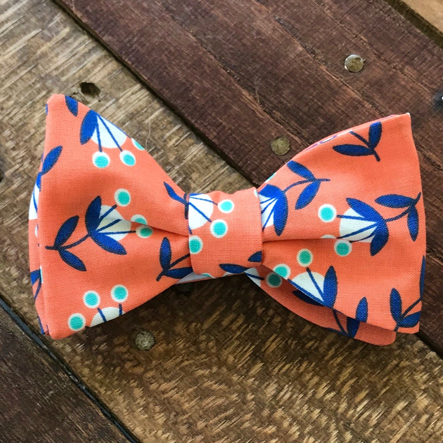 Navy and Green Floral Bow Tie – Peake Ties