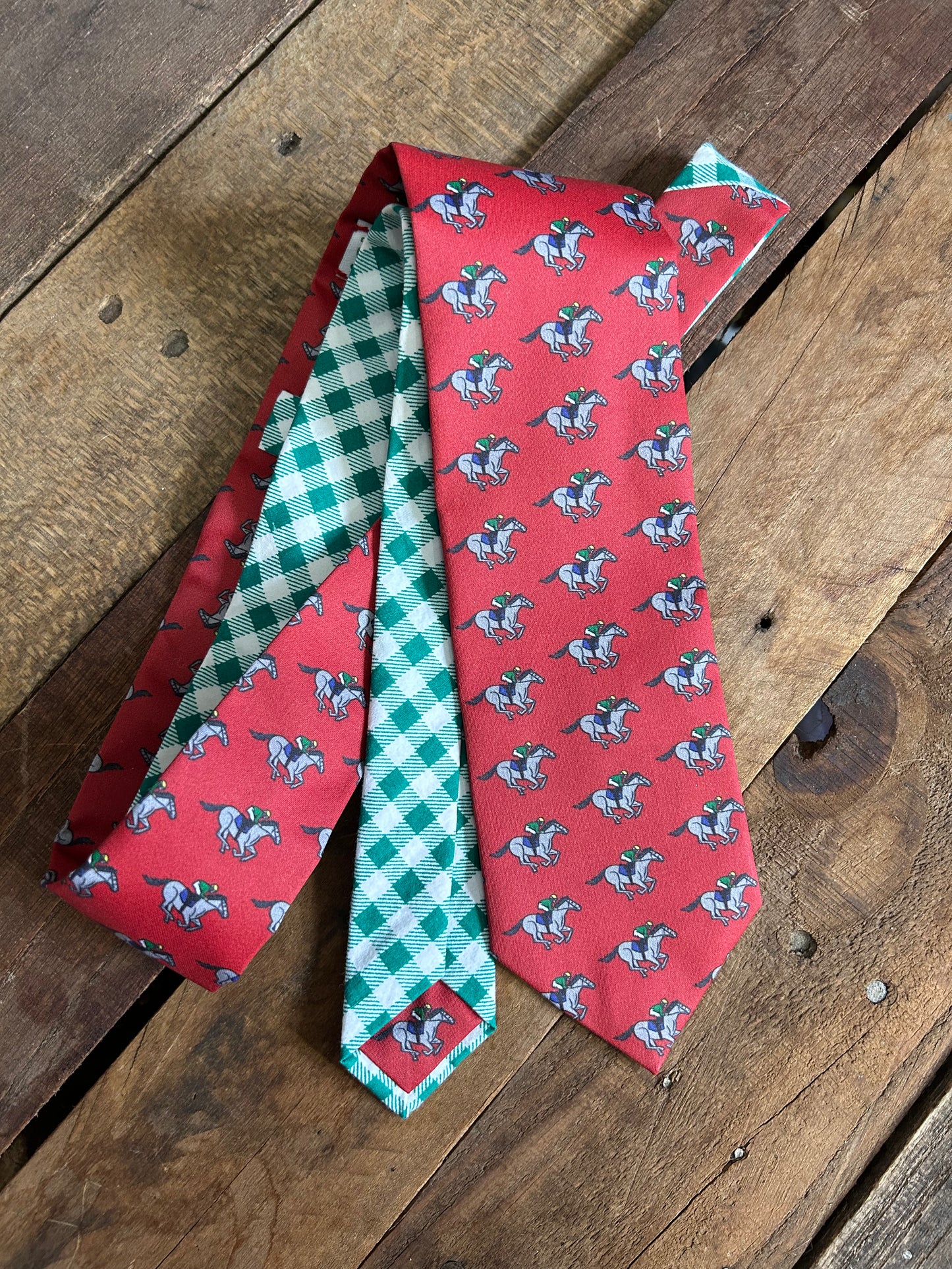 Red Racehorses Necktie